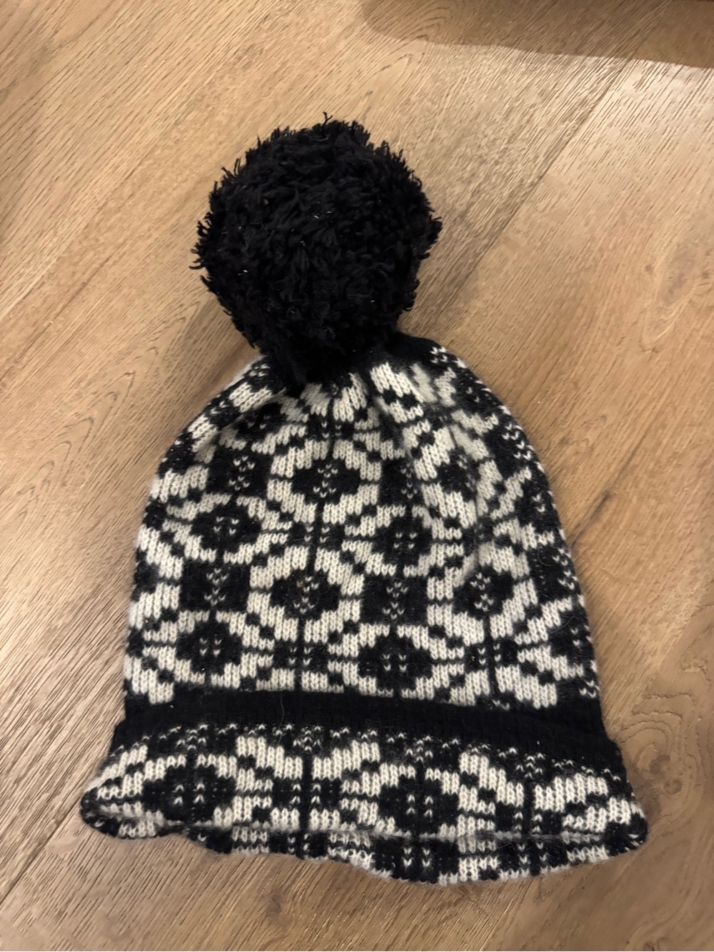 Holt Renfrew Black & White Pom Pom Knit Beanie